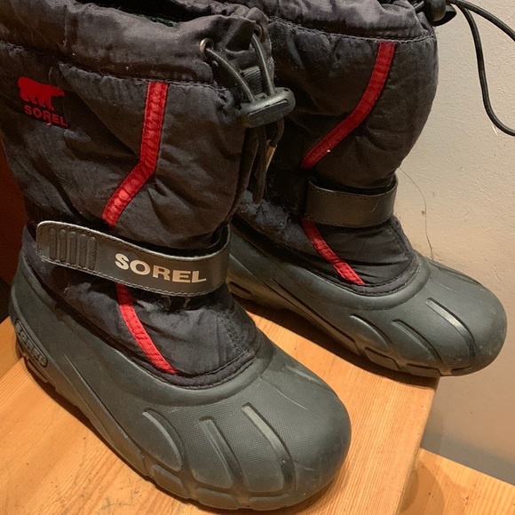 Kids Sorel Winter Boots - Picture 1 of 4